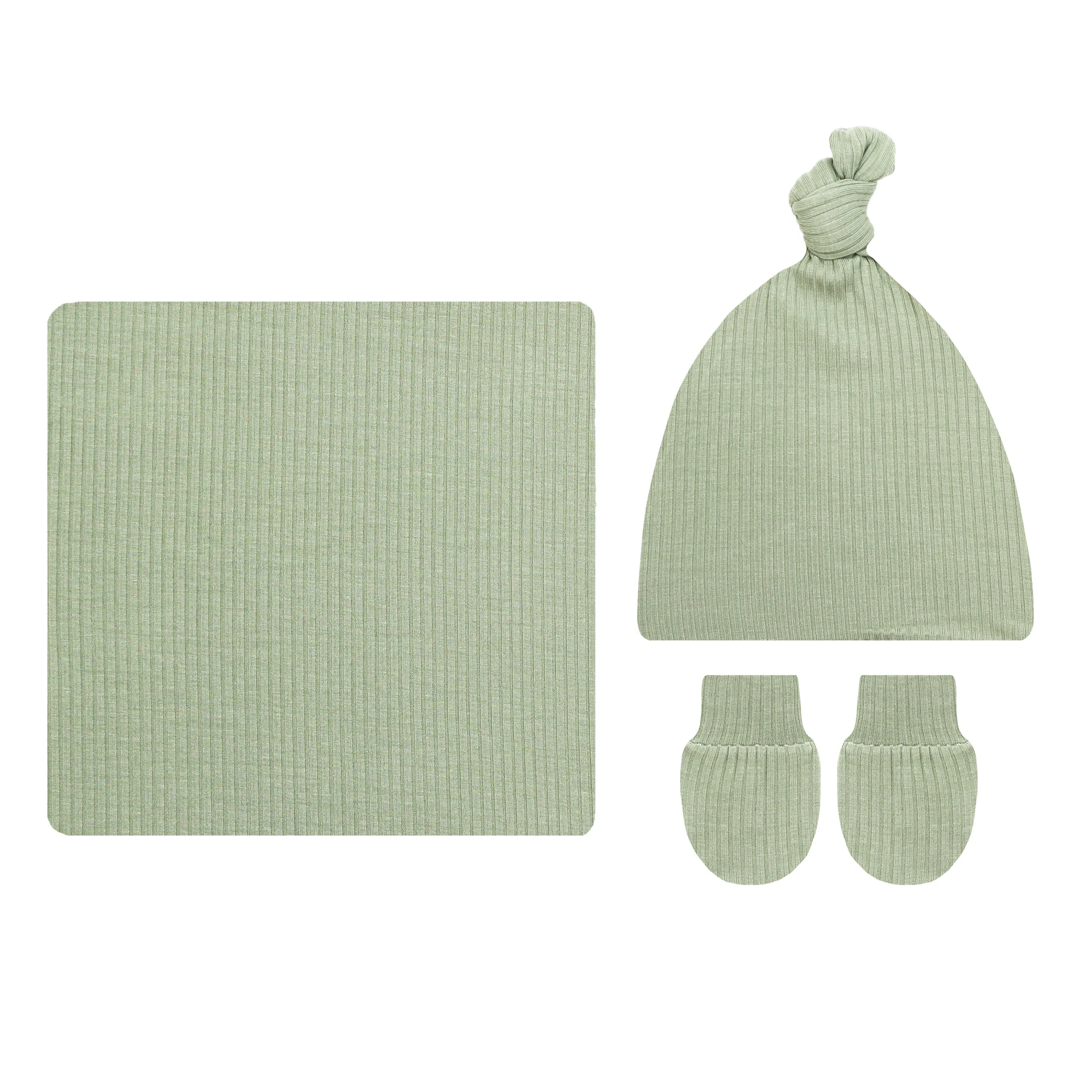 Ellis Ribbed Newborn Hat Bundle (Gown)