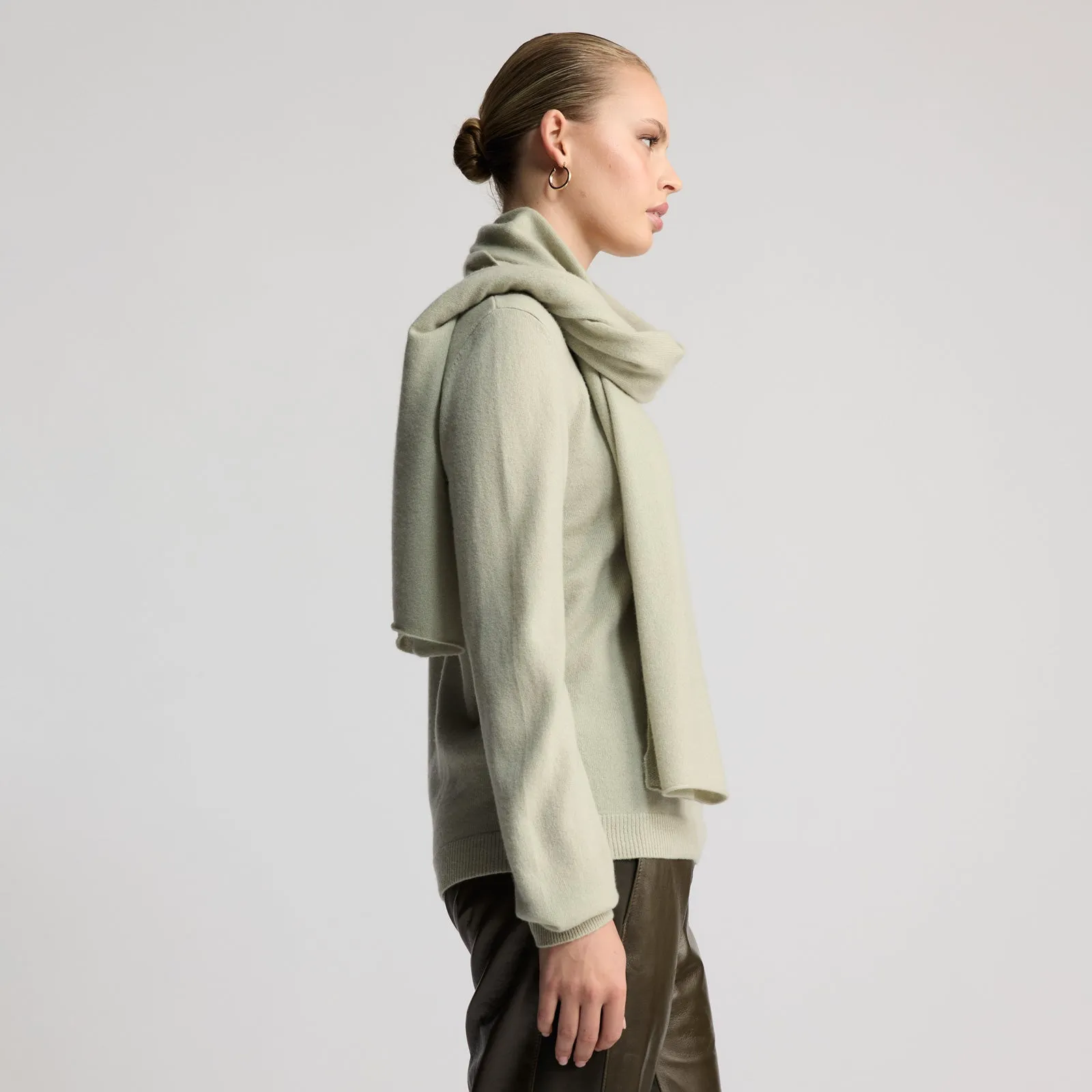 Grace Long Knitted Cashmere Scarf - Pistachio